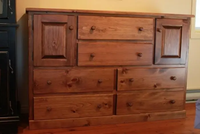 chest of drawers tall and wide