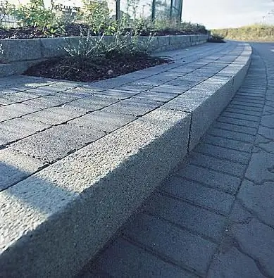 stylingsidewalk curb