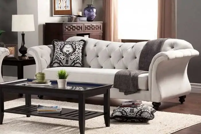 classic living room furniture