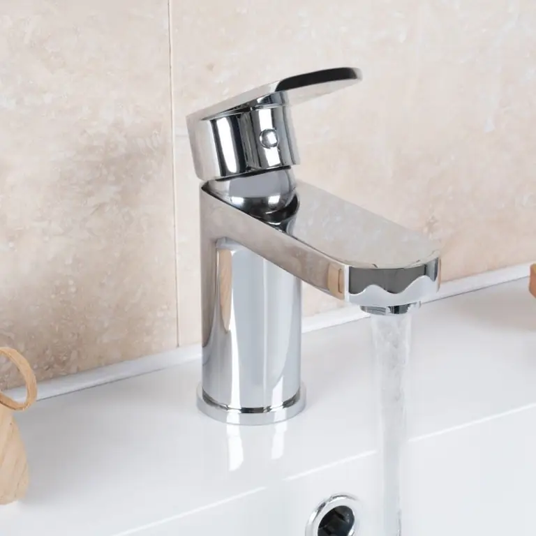 Basin mixer